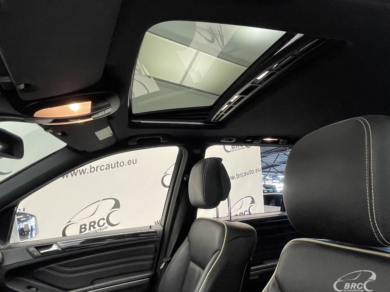 Mercedes-Benz ML350 | 23