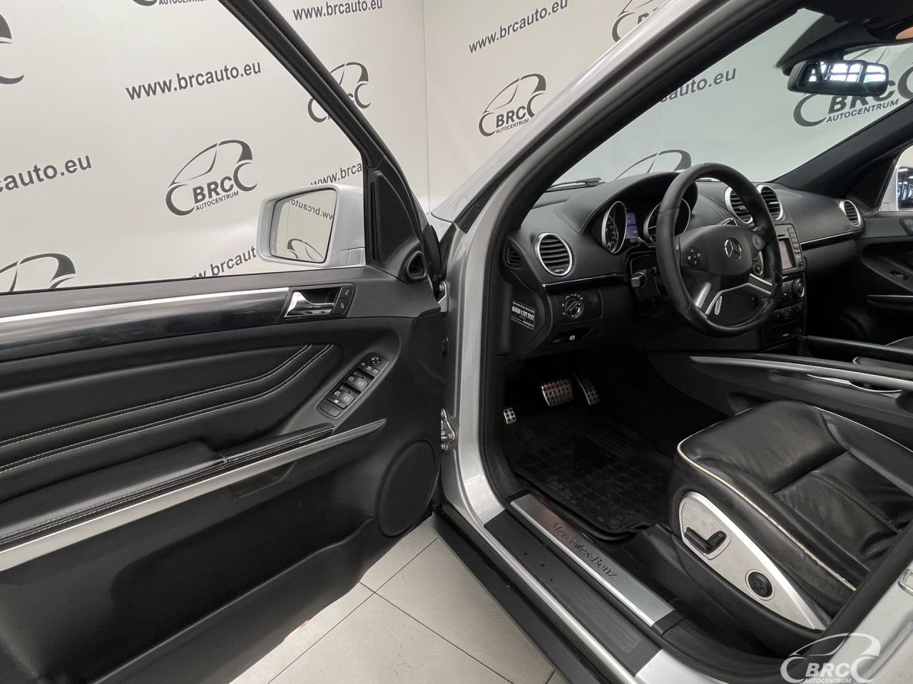 Mercedes-Benz ML350 | 17