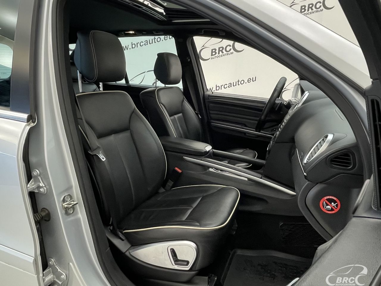 Mercedes-Benz ML350 | 6