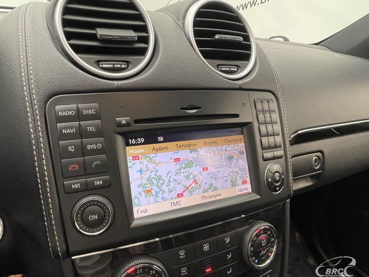 Mercedes-Benz ML350 | 32