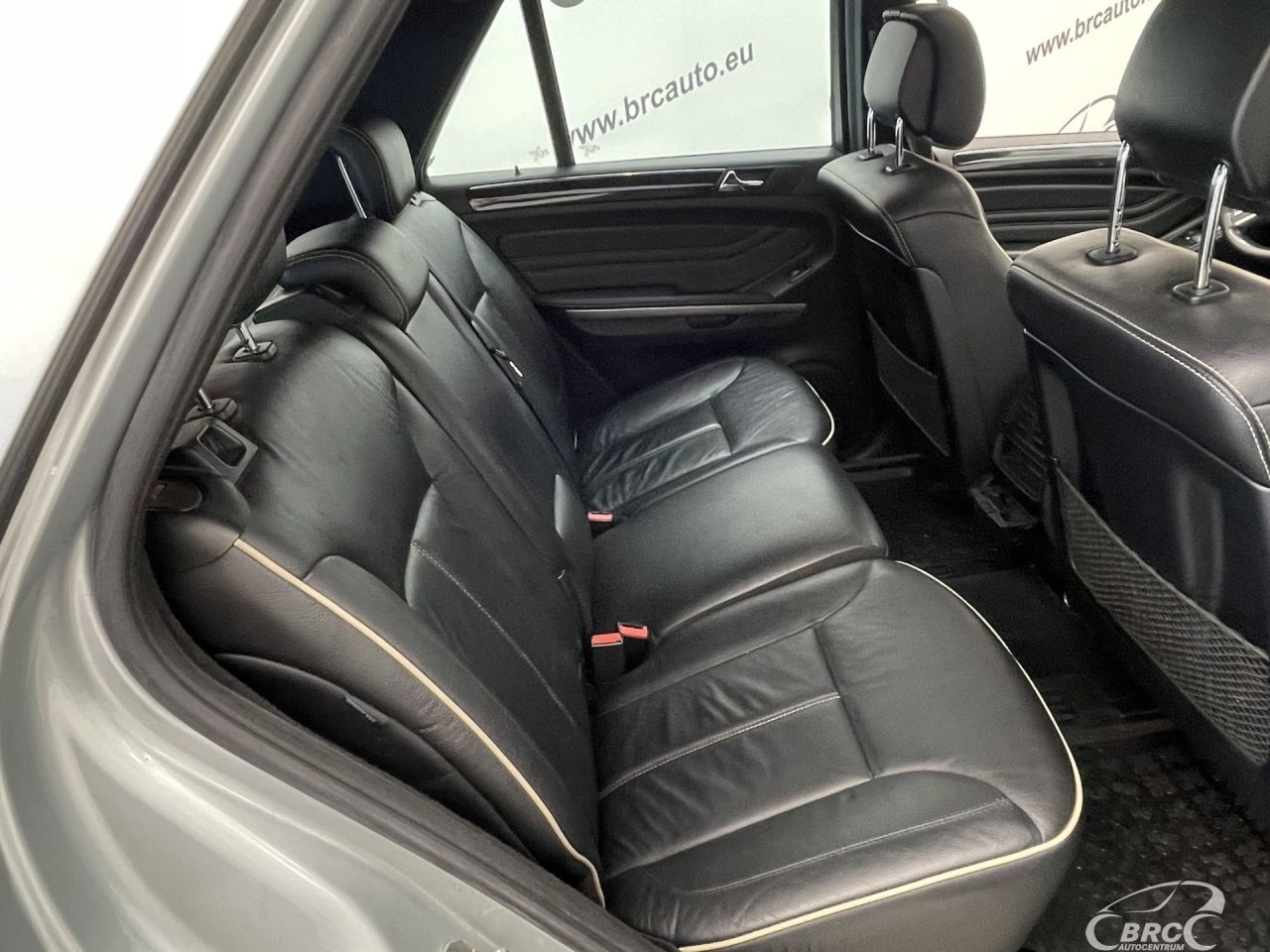 Mercedes-Benz ML350 | 9