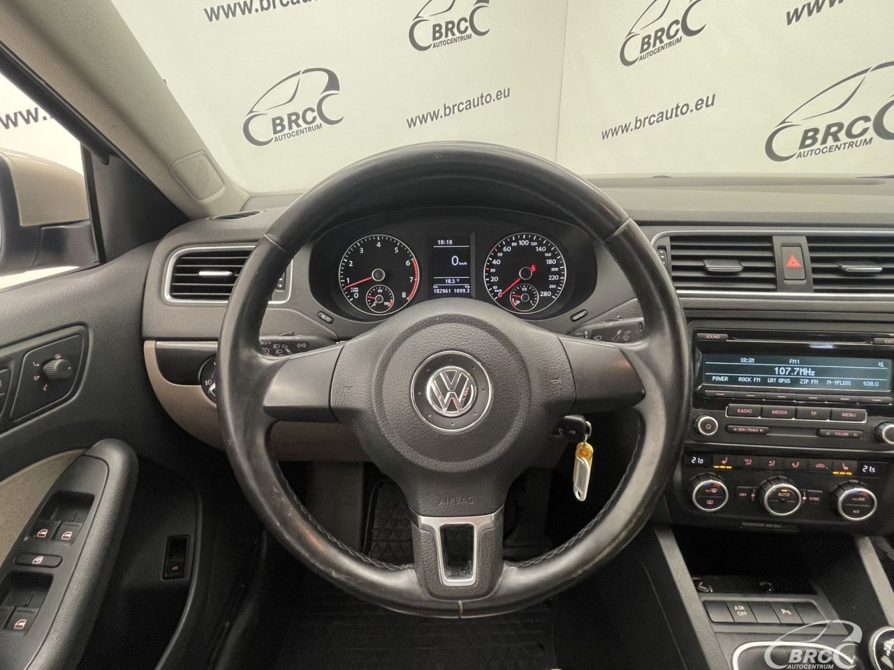 Volkswagen Jetta | 25