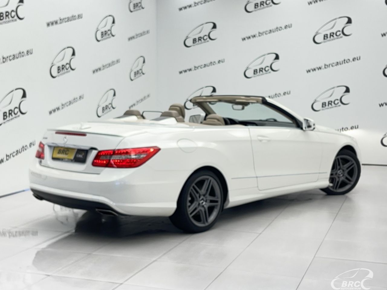 Mercedes-Benz E550 | 4