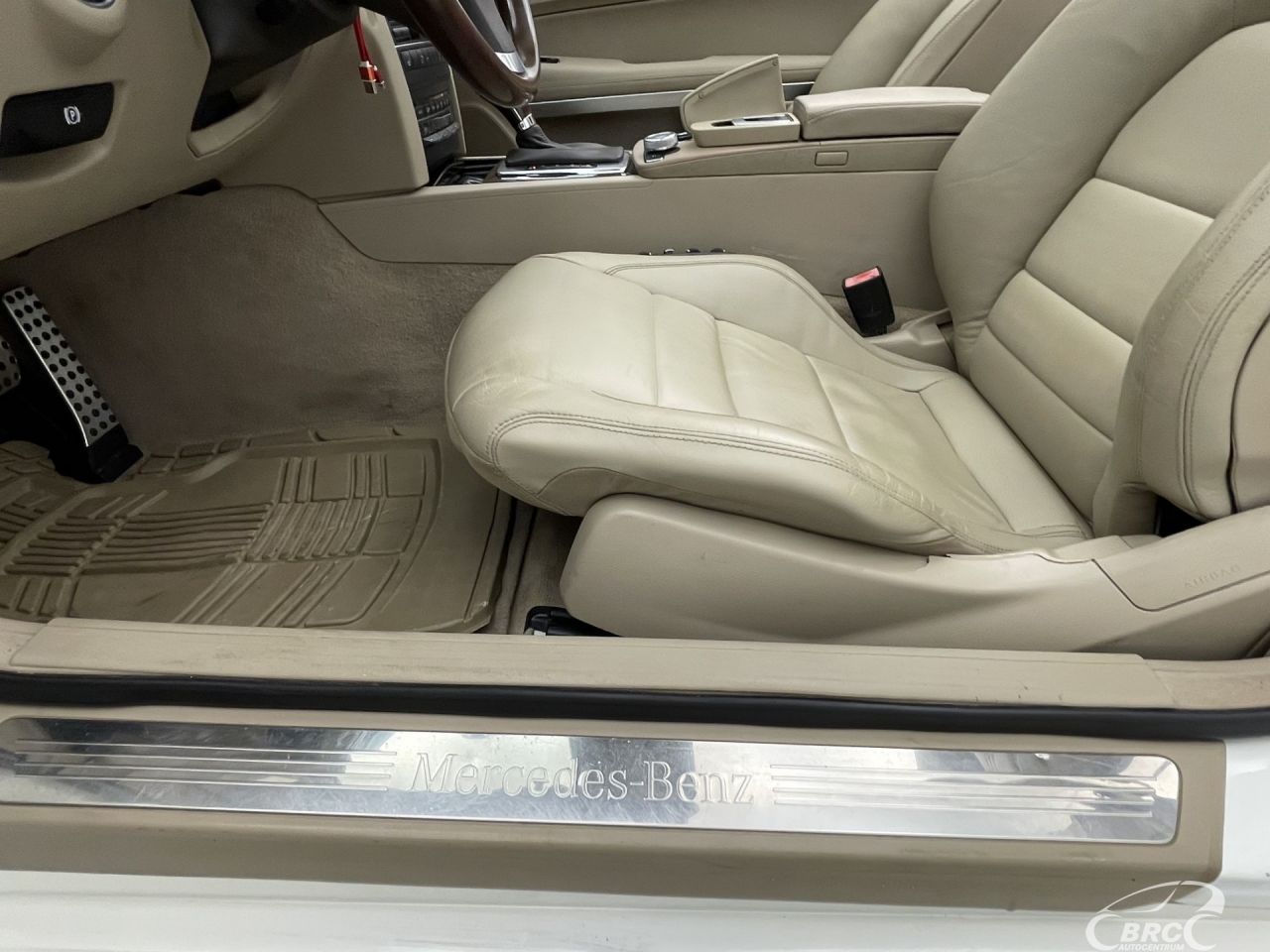 Mercedes-Benz E550 | 22