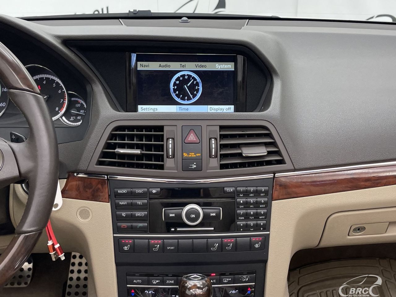 Mercedes-Benz E550 | 14