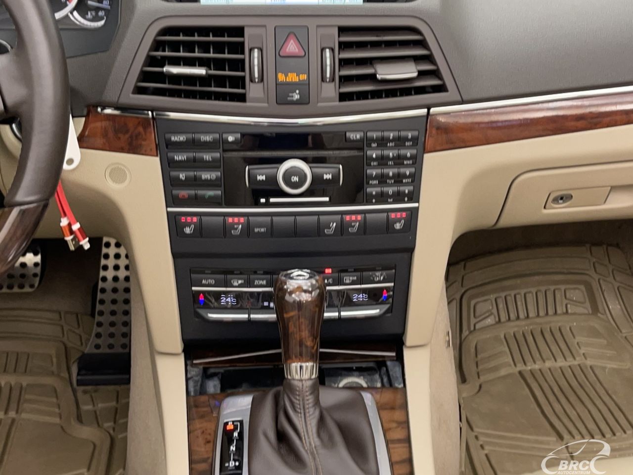 Mercedes-Benz E550 | 15