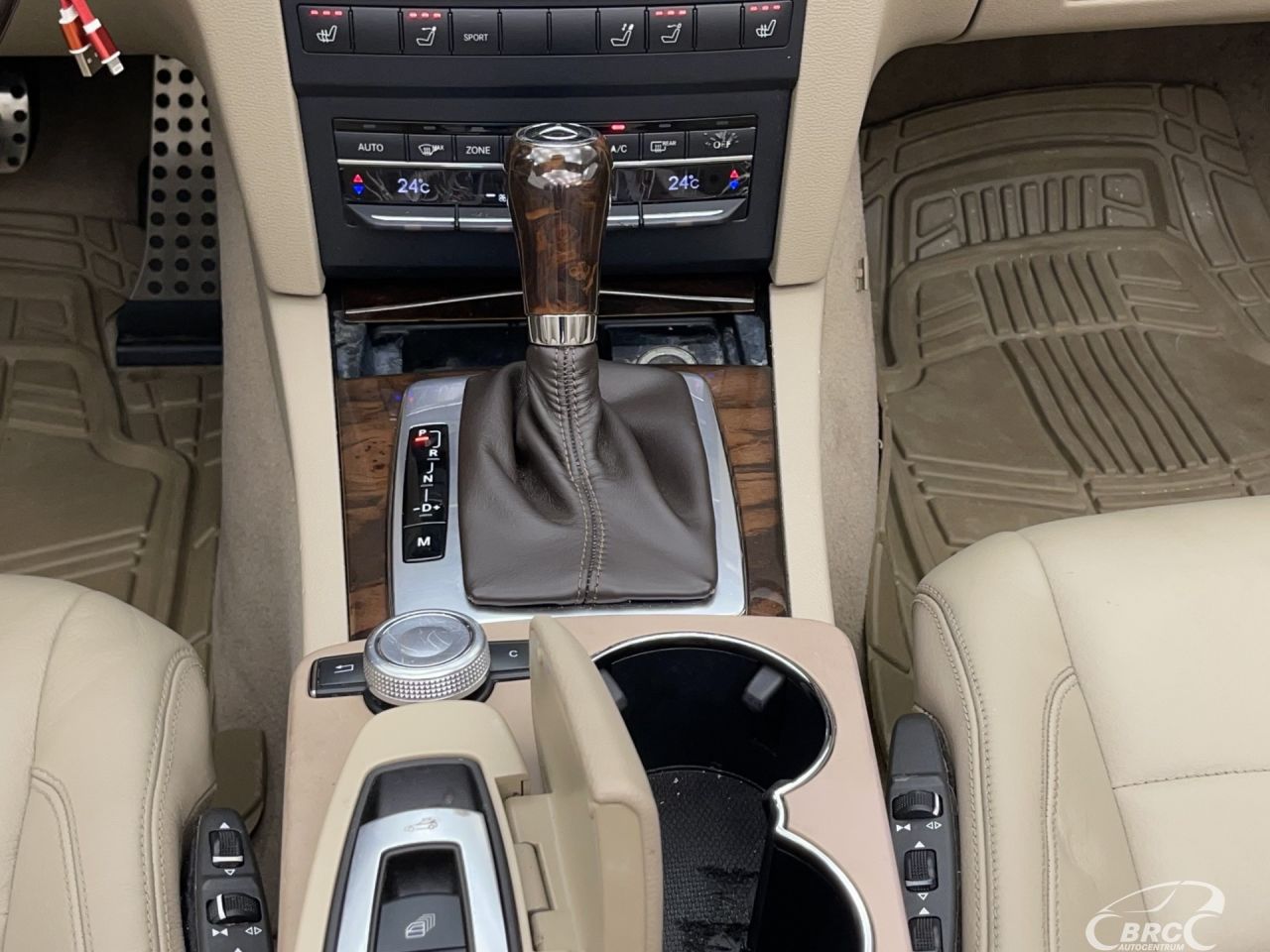 Mercedes-Benz E550 | 16