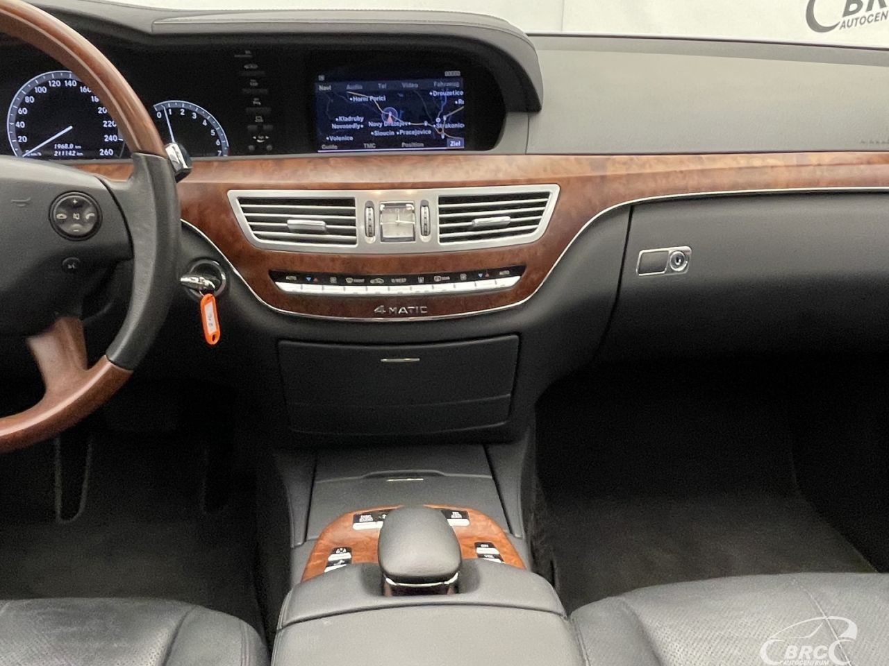 Mercedes-Benz S450 | 17