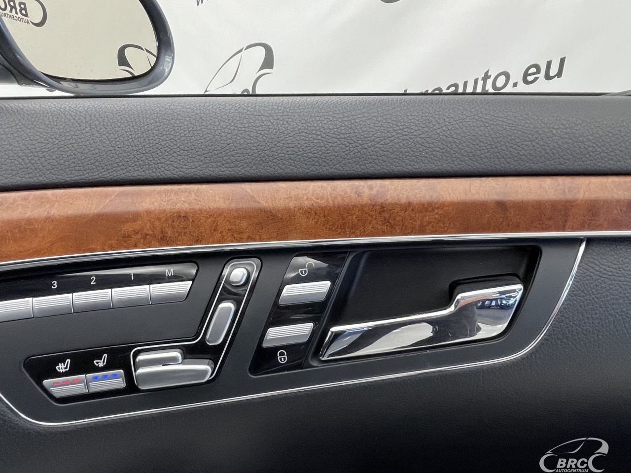 Mercedes-Benz S450 | 8