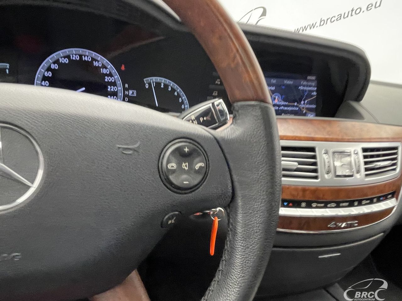 Mercedes-Benz S450 | 31