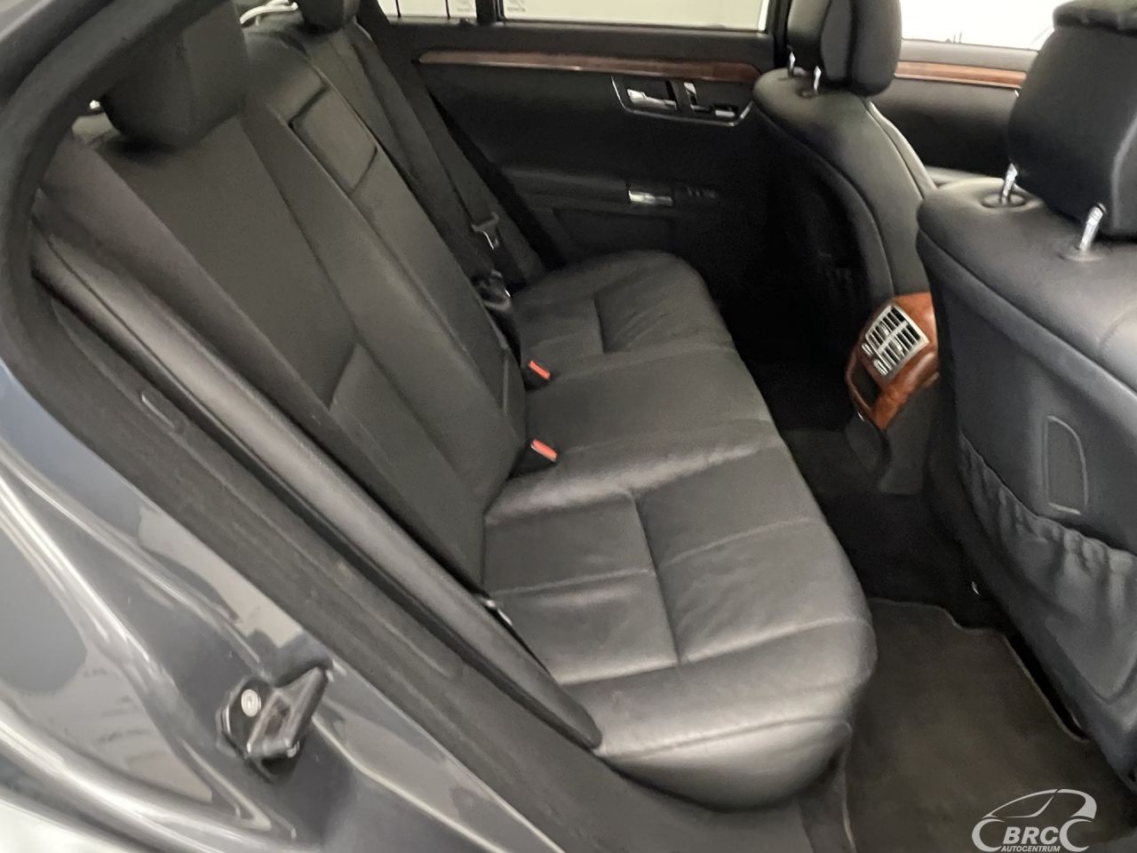 Mercedes-Benz S450 | 12