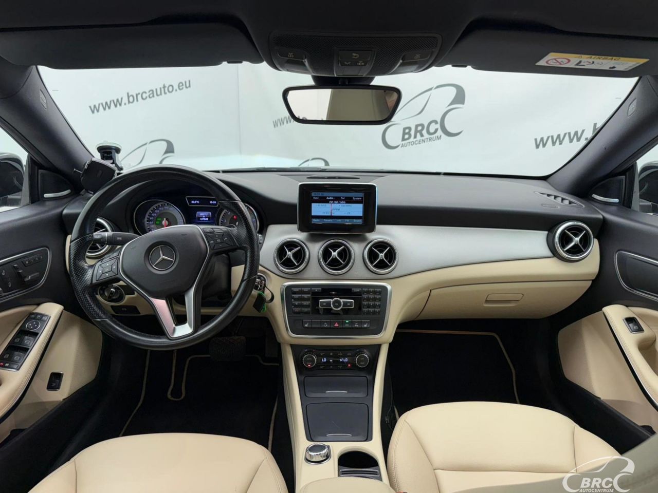 Mercedes-Benz CLA200 | 2