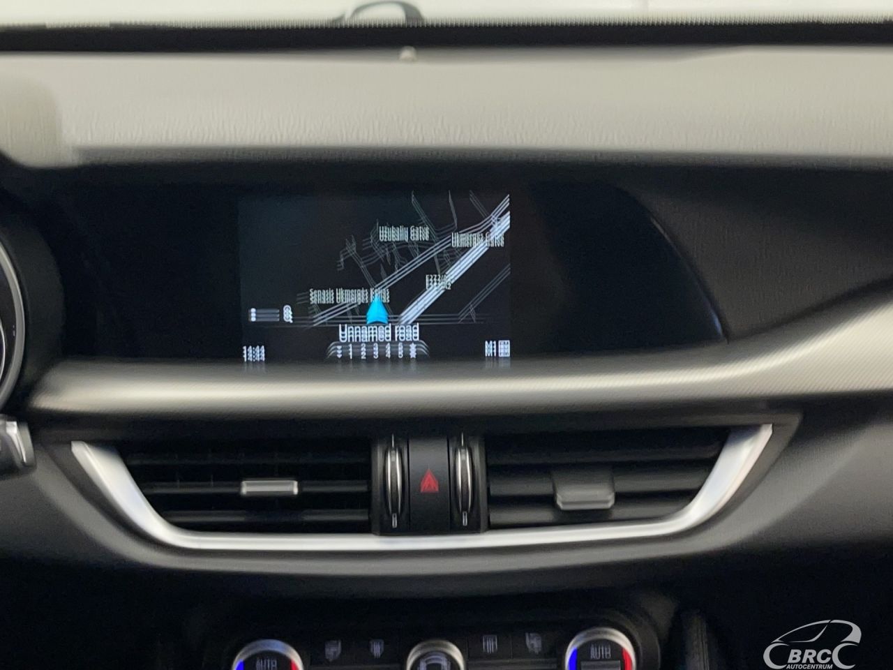 Alfa Romeo Stelvio | 16