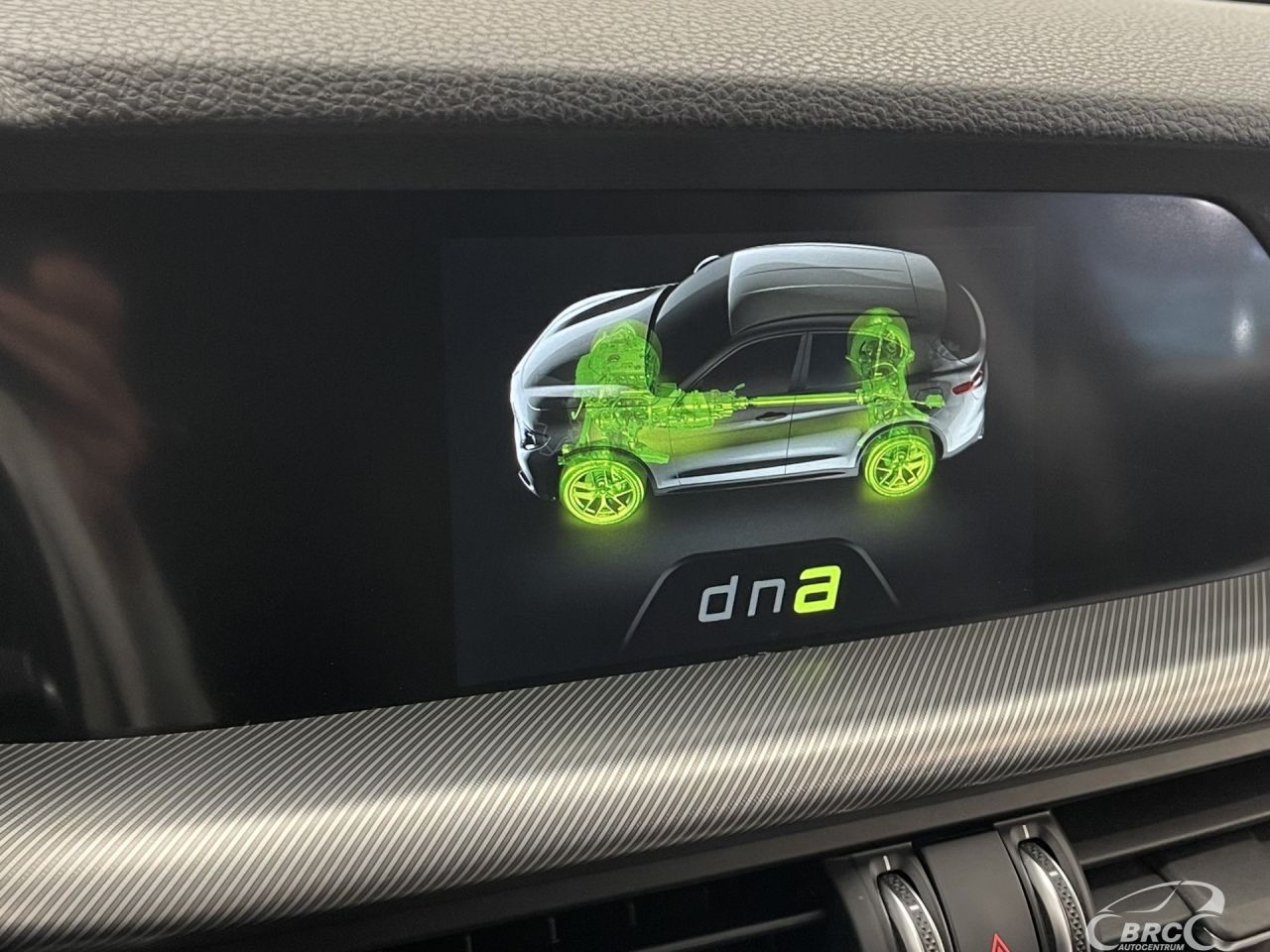 Alfa Romeo Stelvio | 41