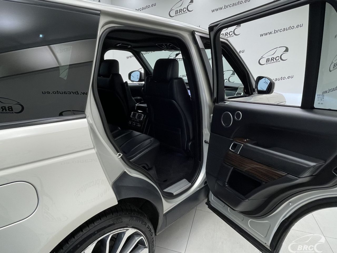 Land Rover Range Rover | 12