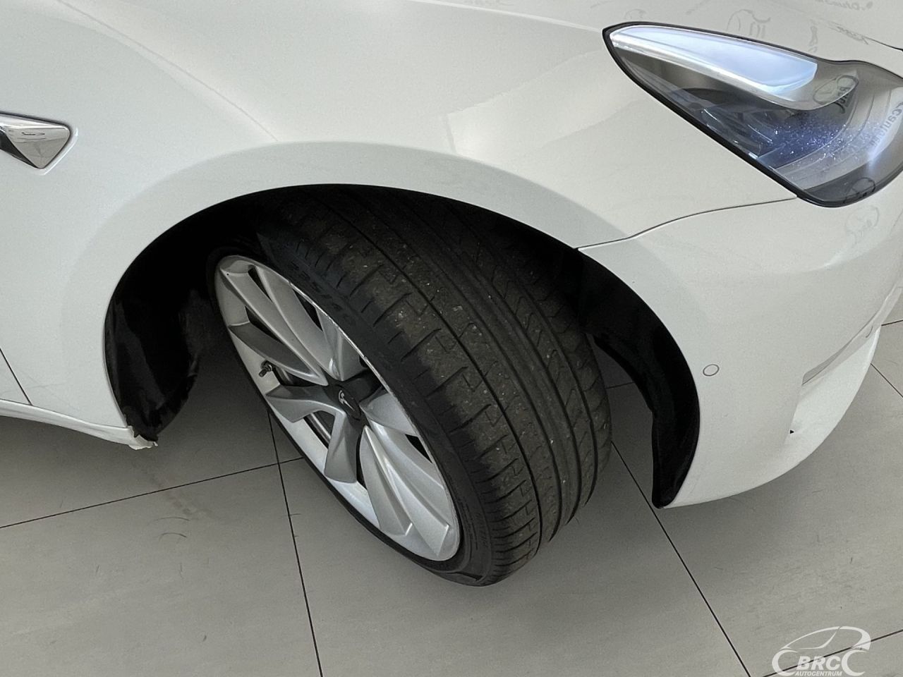 Tesla Model 3 | 35