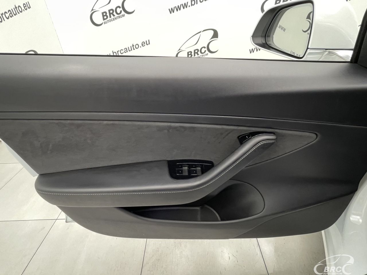 Tesla Model 3 | 16