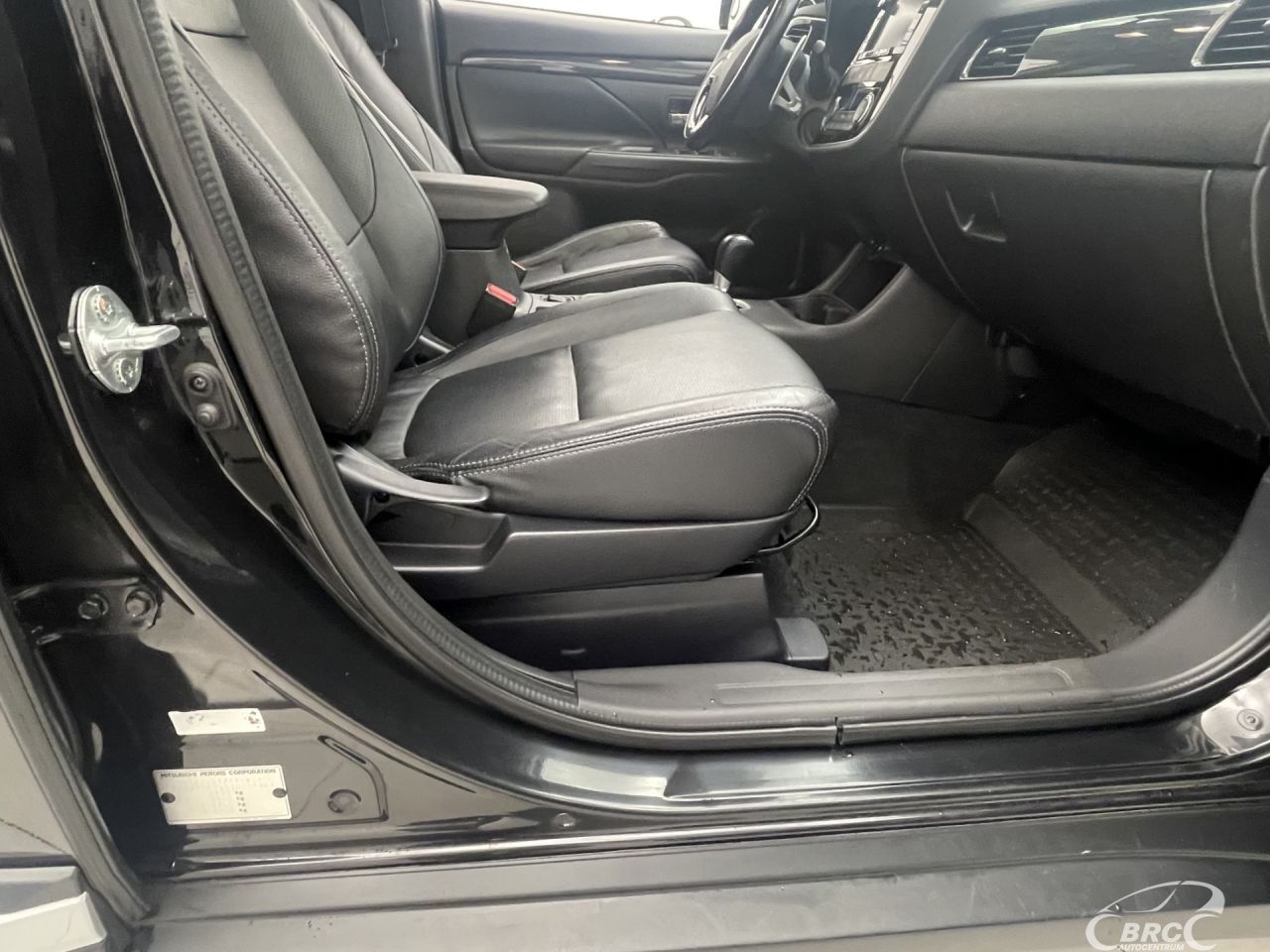 Mitsubishi Outlander | 5