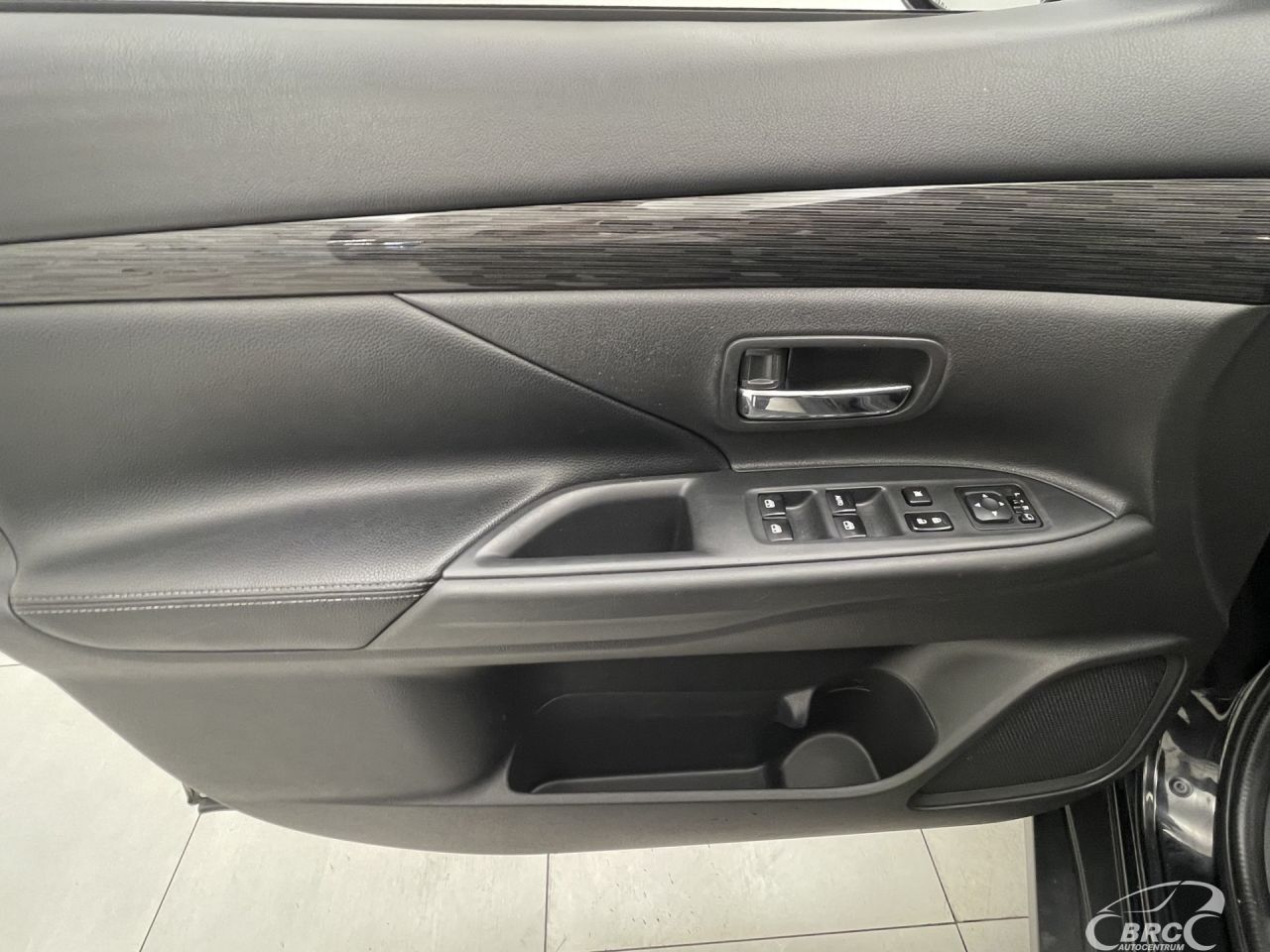 Mitsubishi Outlander | 19