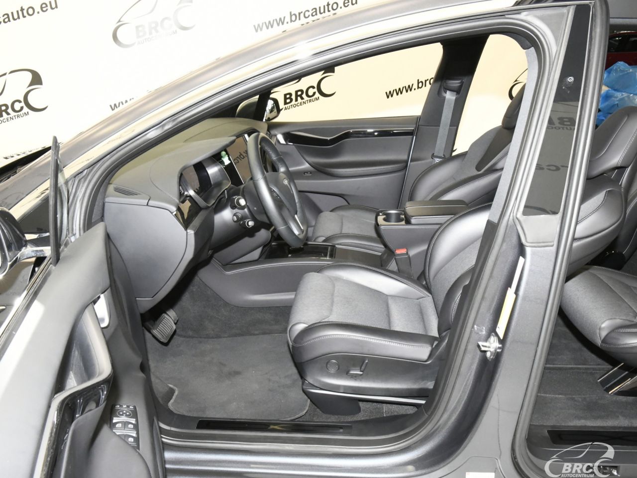 Tesla Model X | 18
