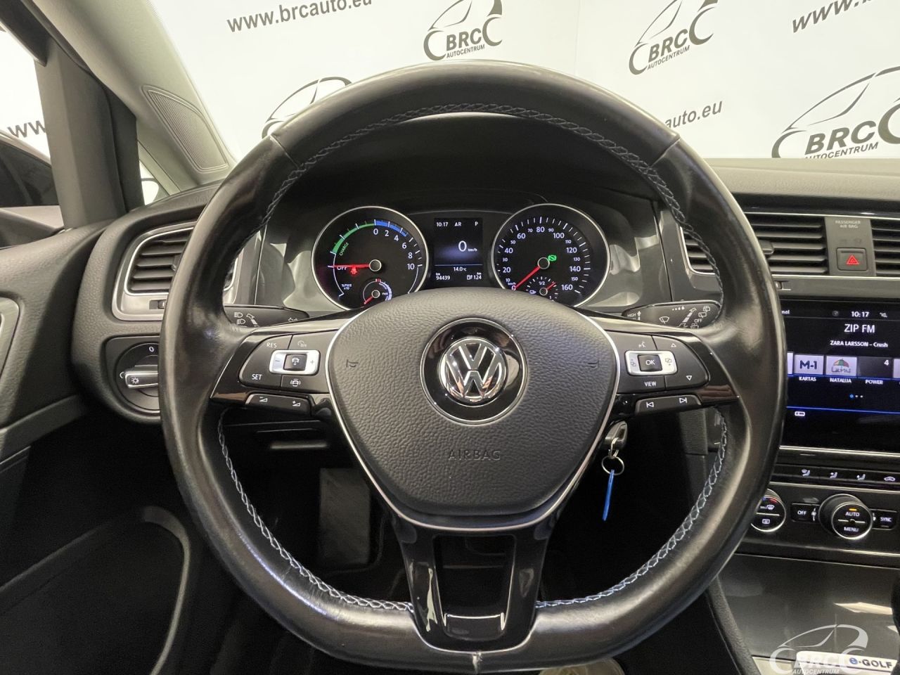 Volkswagen Golf | 25
