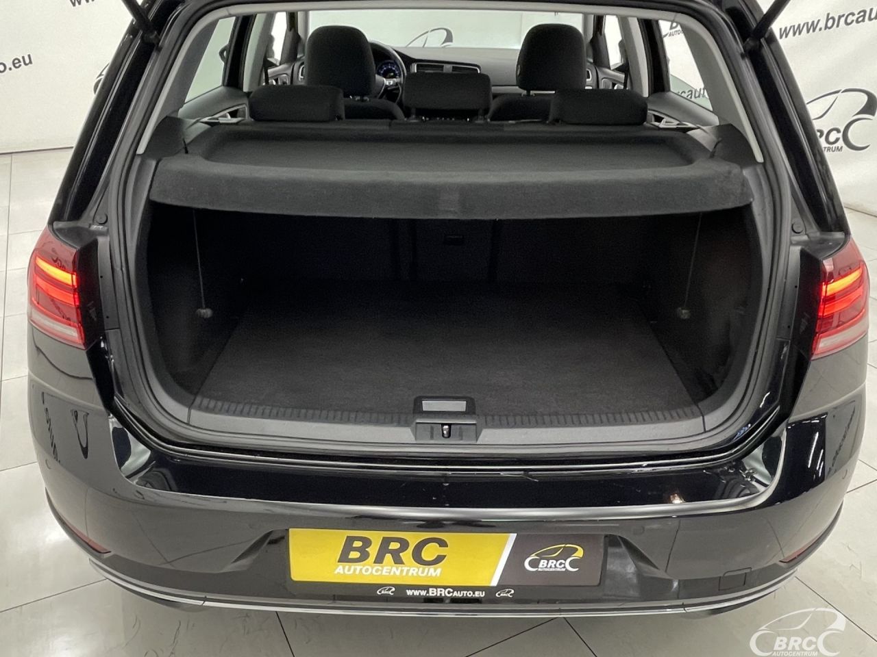 Volkswagen Golf | 50