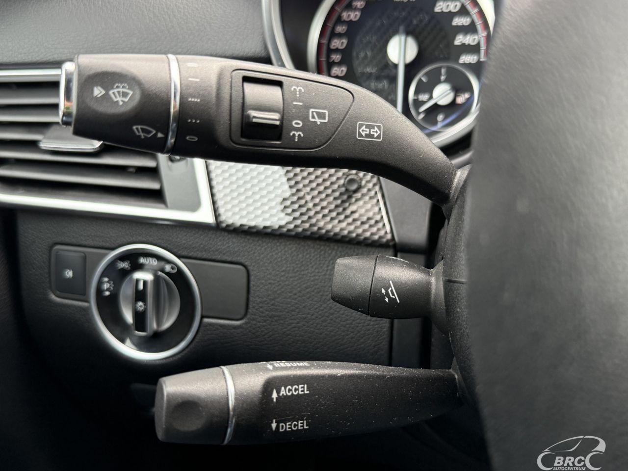 Mercedes-Benz GL450 | 29