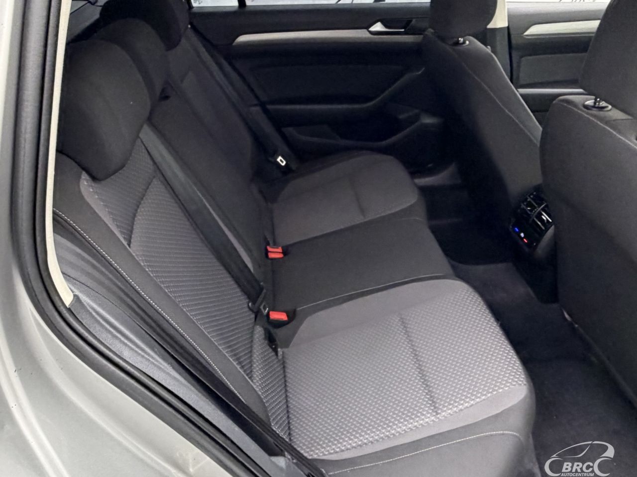 Volkswagen Passat | 10