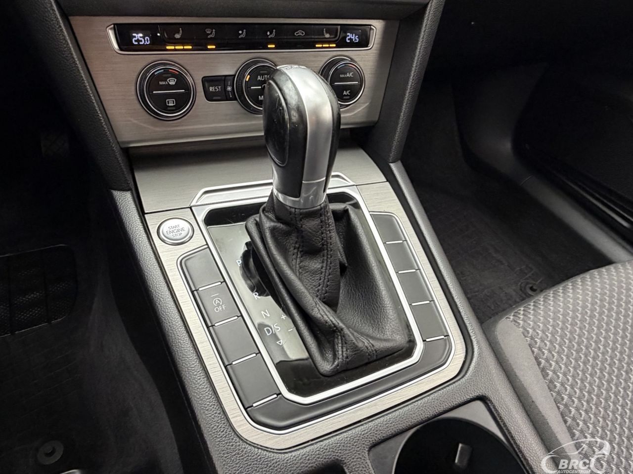 Volkswagen Passat | 25