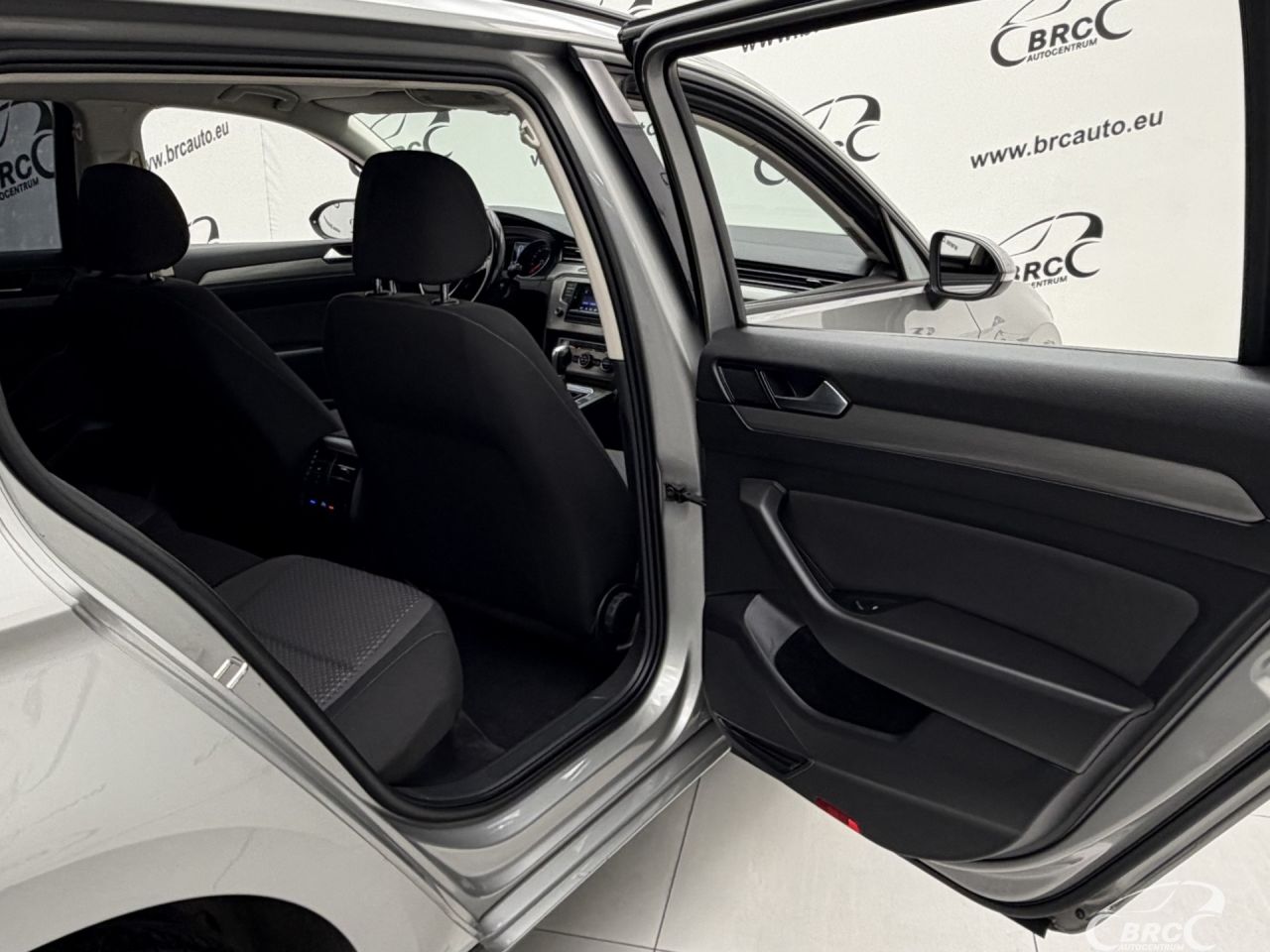 Volkswagen Passat | 12