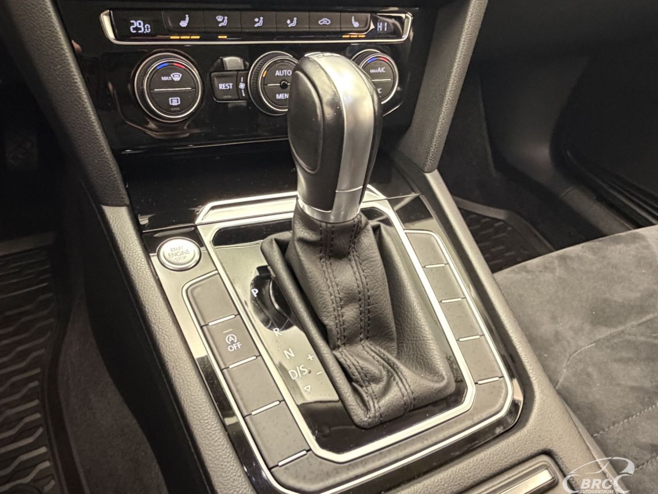 Volkswagen Passat | 24