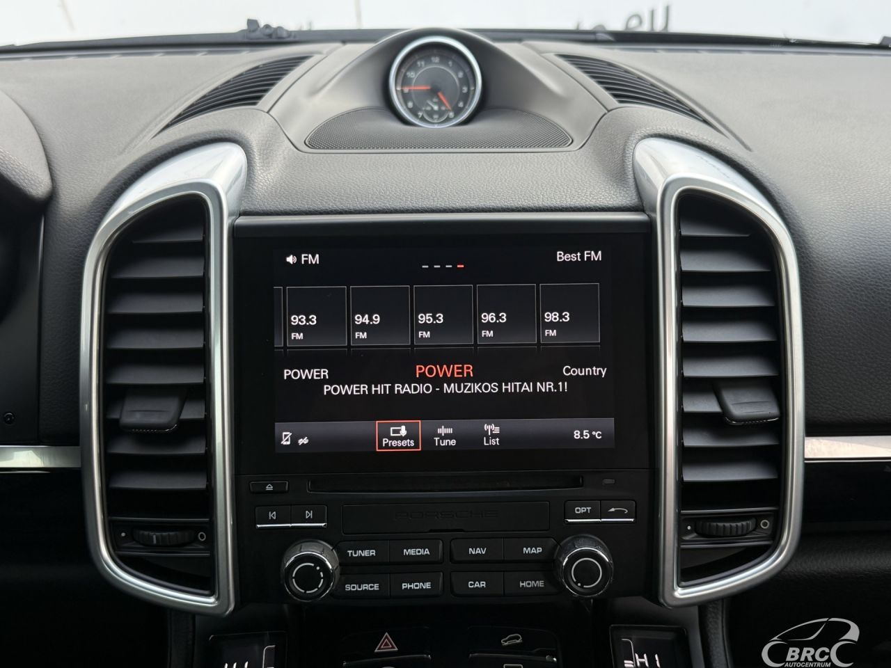 Porsche Cayenne | 25