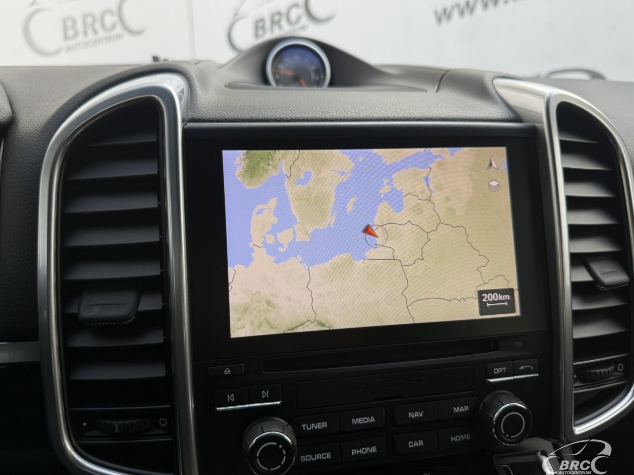 Porsche Cayenne | 32