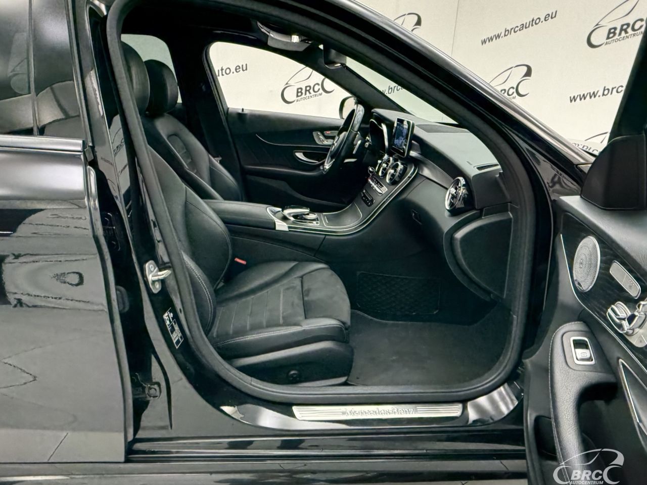 Mercedes-Benz C220 | 3