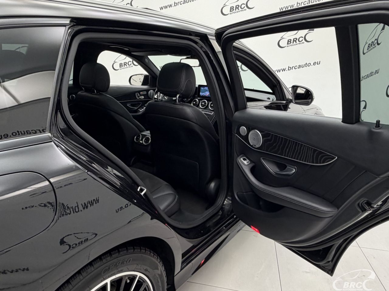 Mercedes-Benz C220 | 12