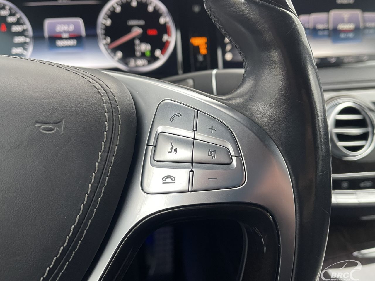 Mercedes-Benz S500 | 33