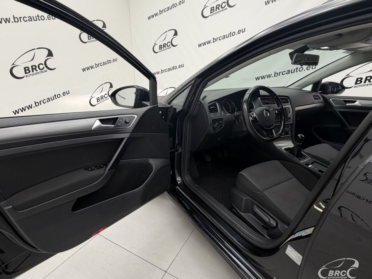 Volkswagen Golf | 17