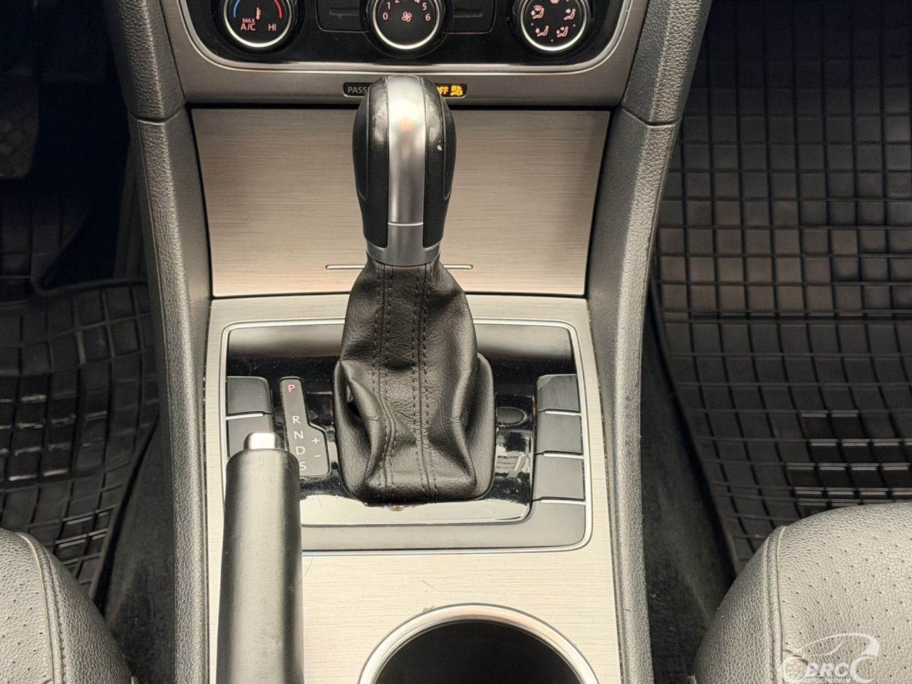 Volkswagen Passat | 29