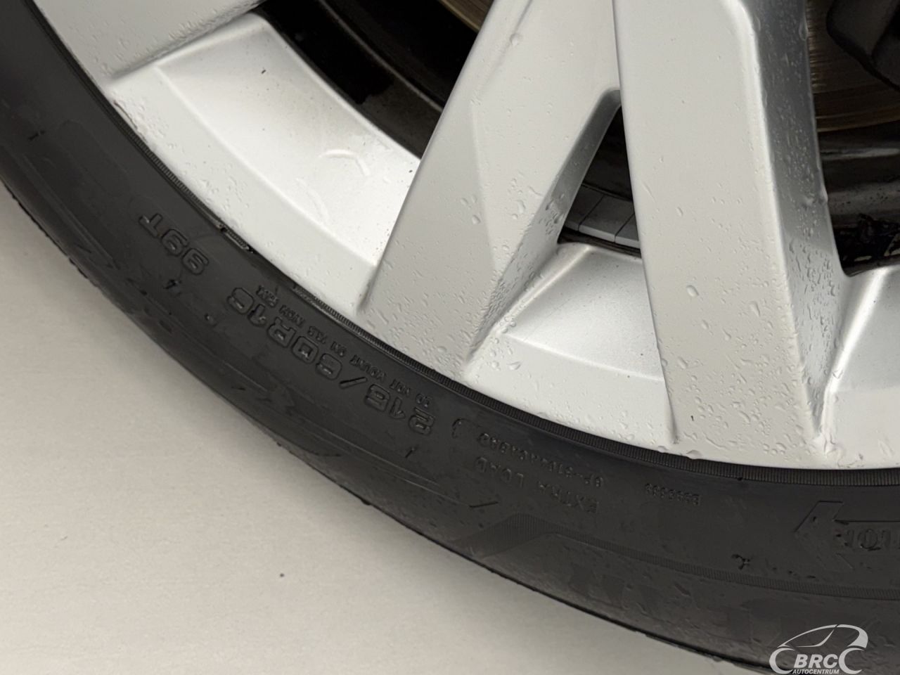 Volkswagen Passat | 42