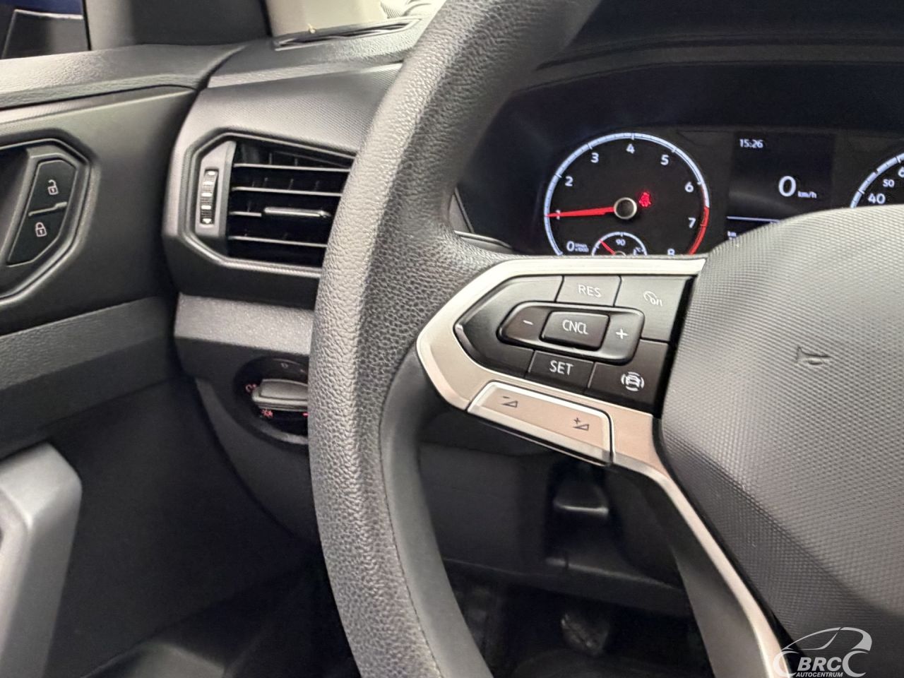 Volkswagen T-Cross | 27