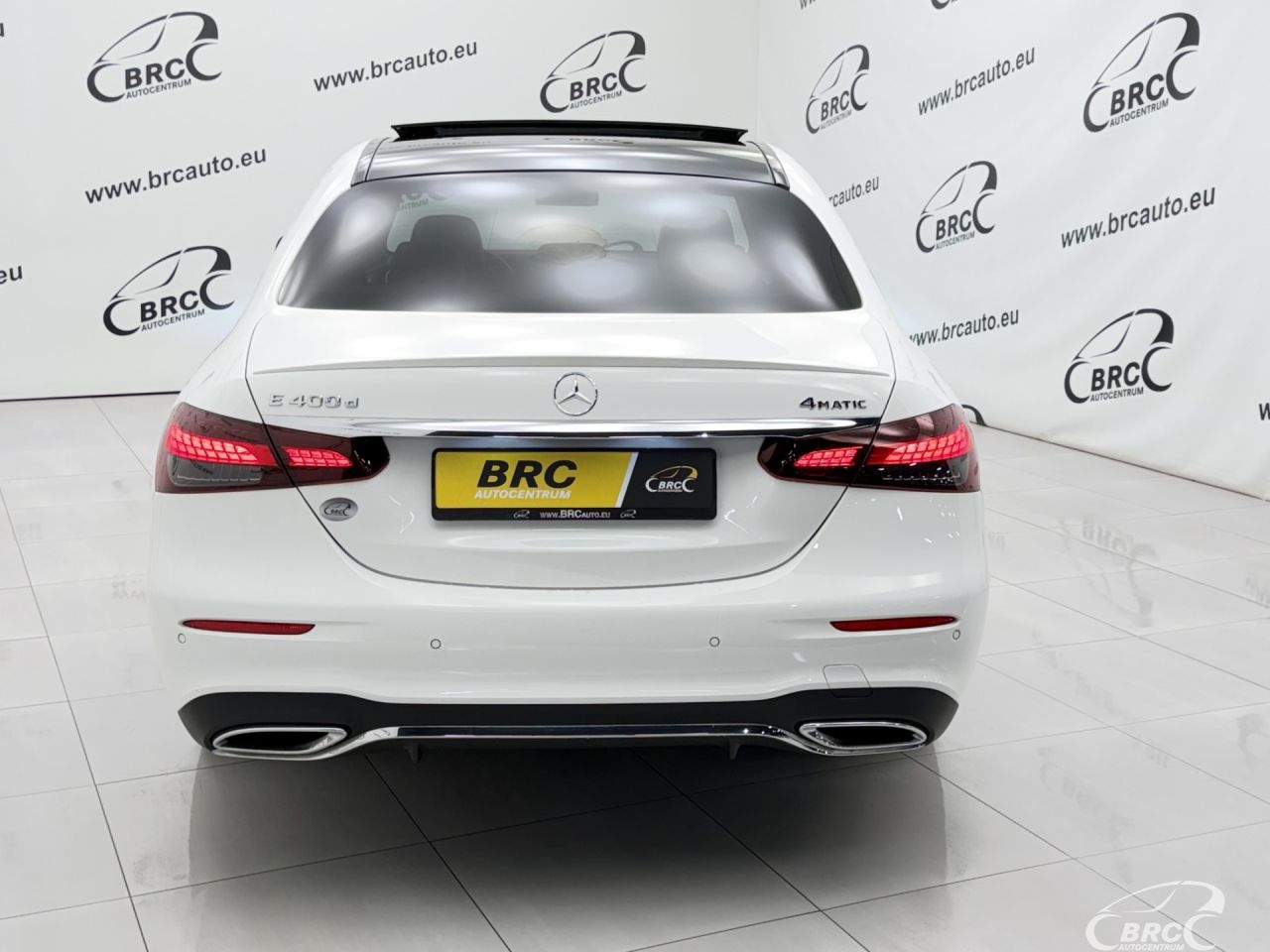 Mercedes-Benz E400 | 53