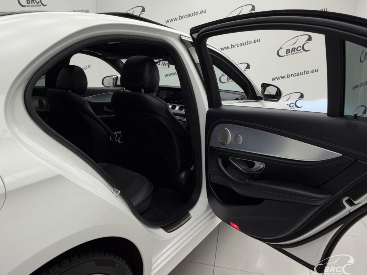 Mercedes-Benz E400 | 12