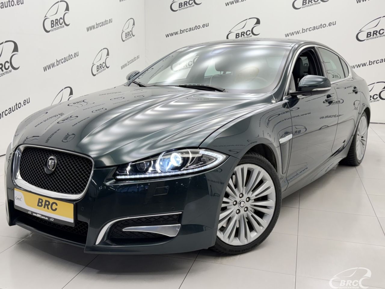 Jaguar XF | 50