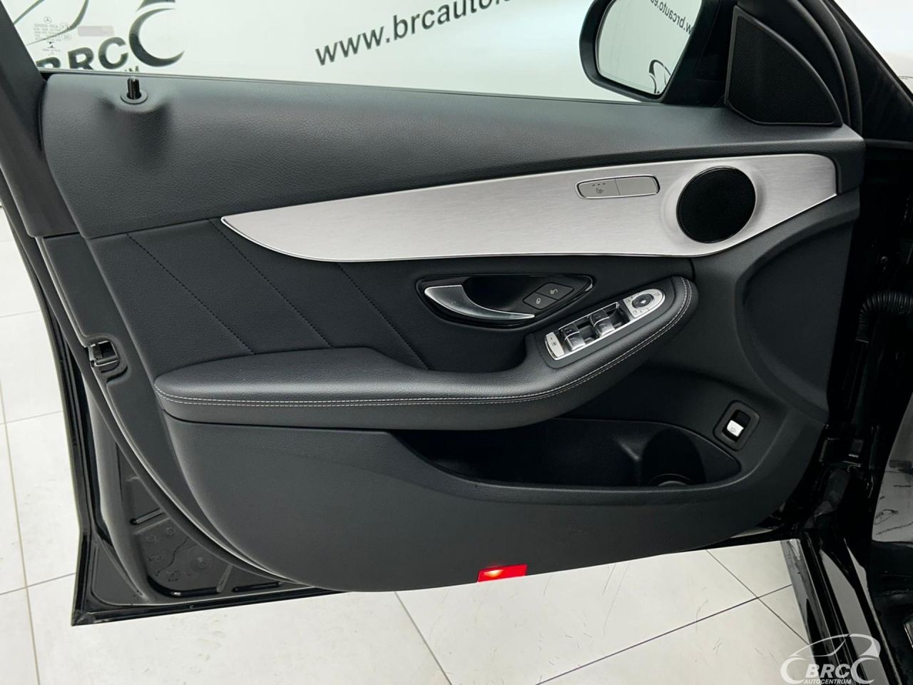 Mercedes-Benz C180 | 9