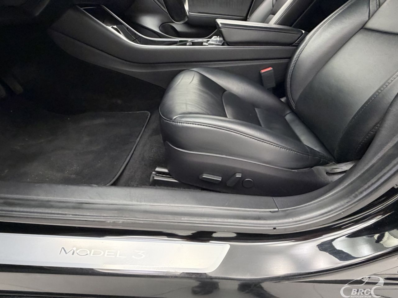 Tesla Model 3 | 18