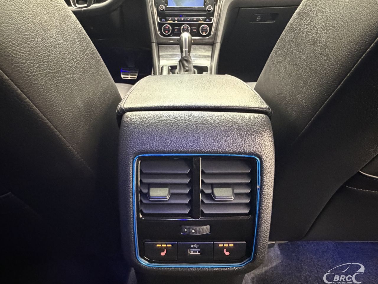 Volkswagen Passat | 12