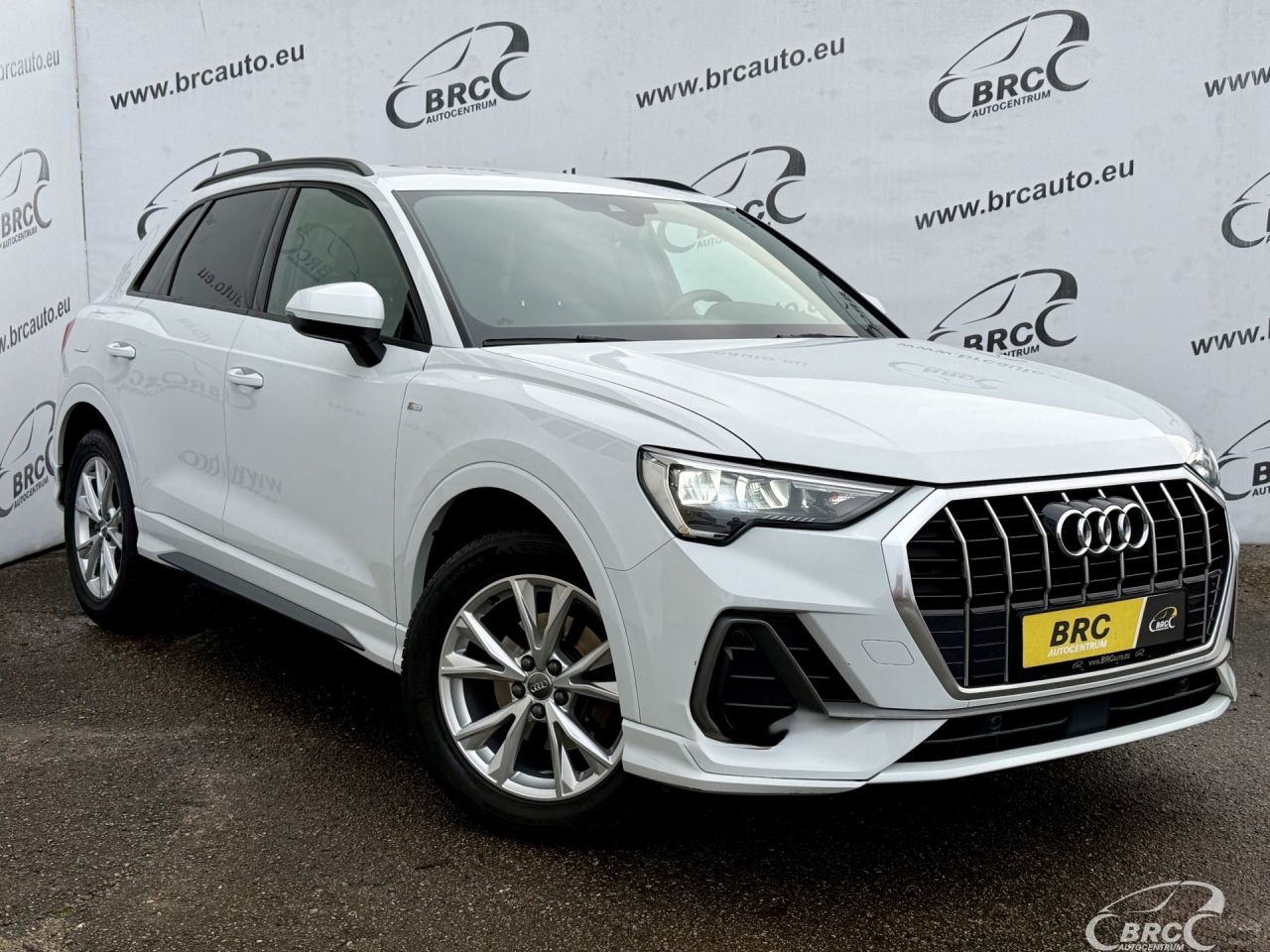 Audi Q3 | 37