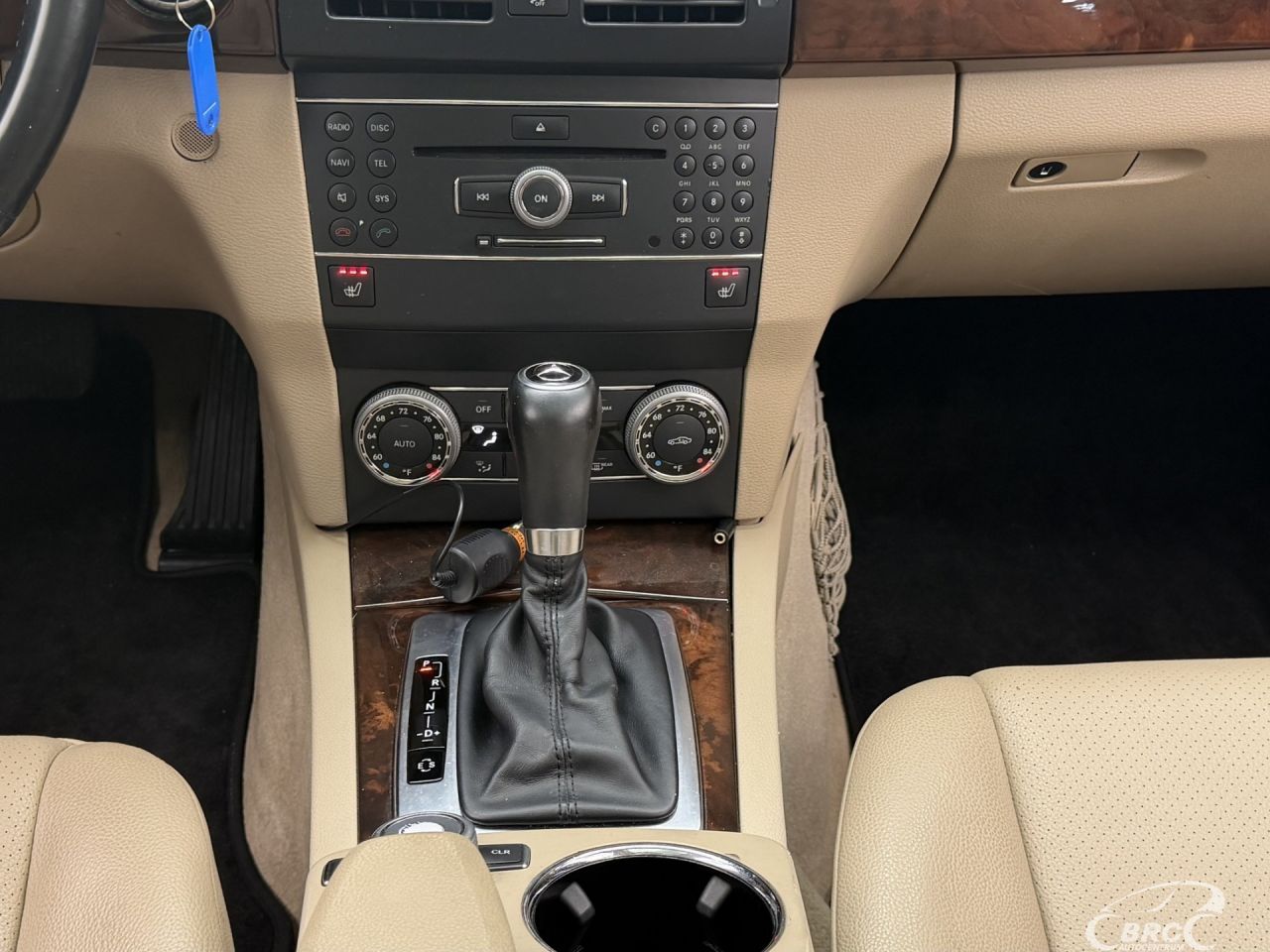 Mercedes-Benz GLK350 | 16