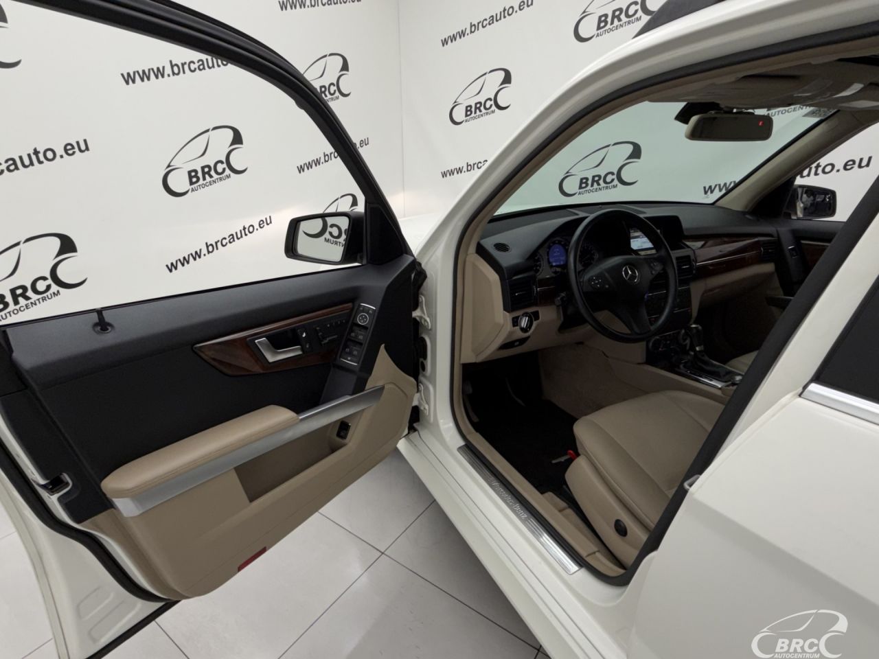 Mercedes-Benz GLK350 | 18