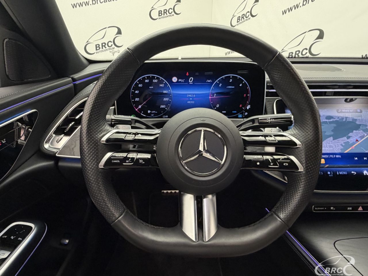 Mercedes-Benz E220 | 26